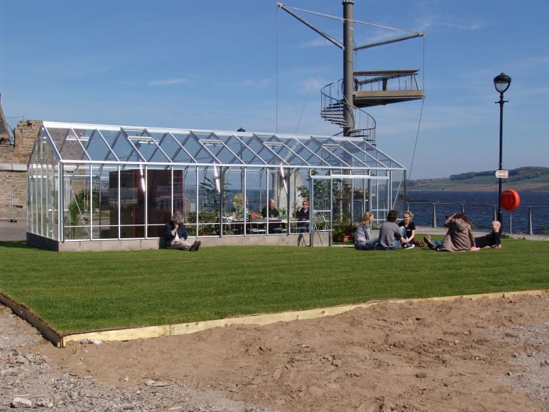 Bonnie Dundee: A Meeting Place in the Garden
