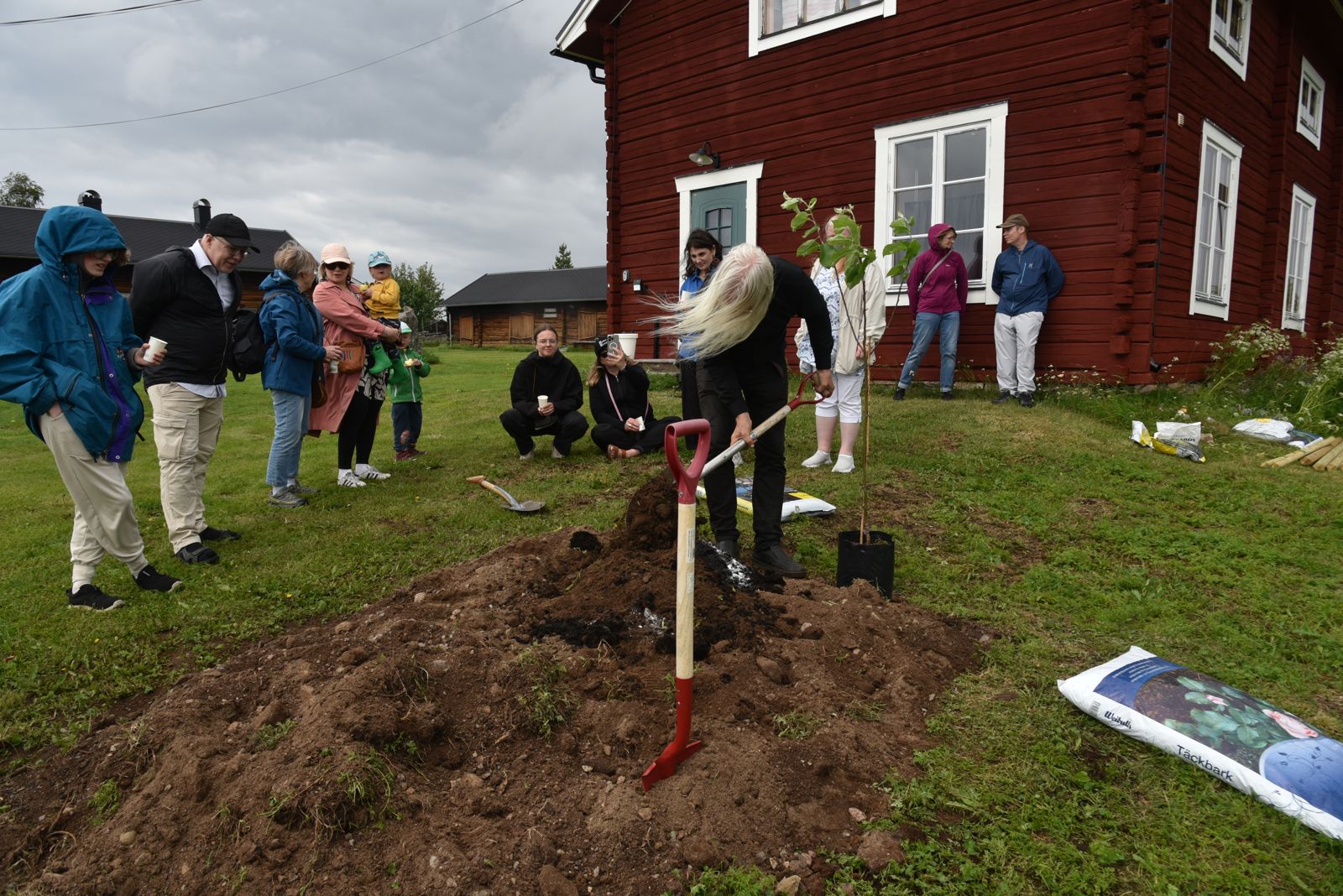 Neighbours & Citizens (growing network)